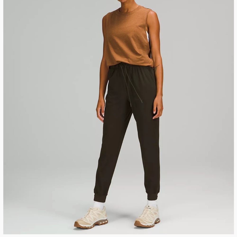 Lulu joggers